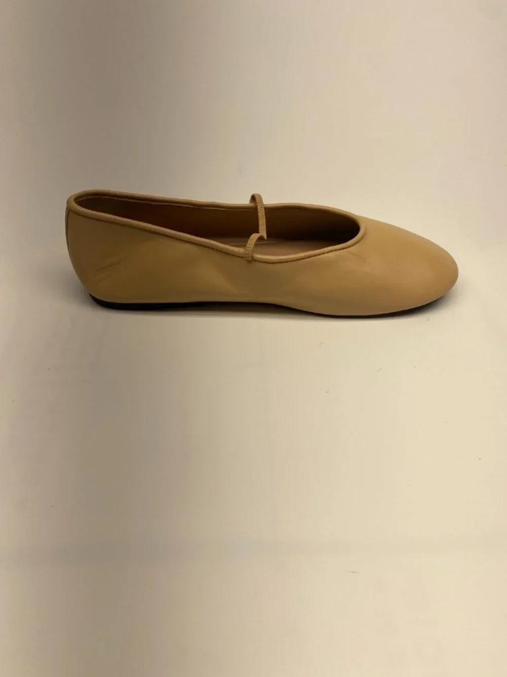 BCBGeneration Women's Marzi Hazenut Ballet Flat sz 10